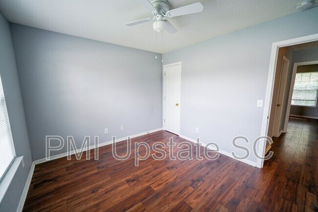 Building Photo - 1901 Country Apple Ct