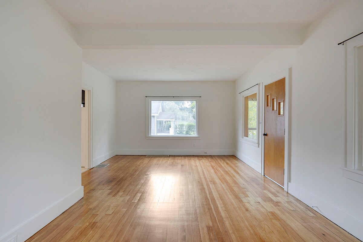 Building Photo - 1633 McDonald St NW