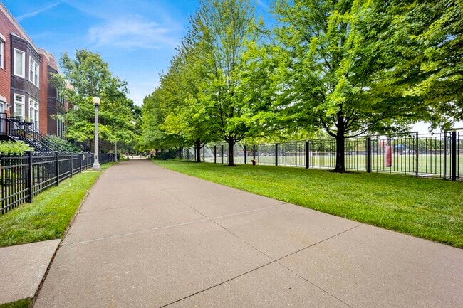 Building Photo - 1111 W 15th St