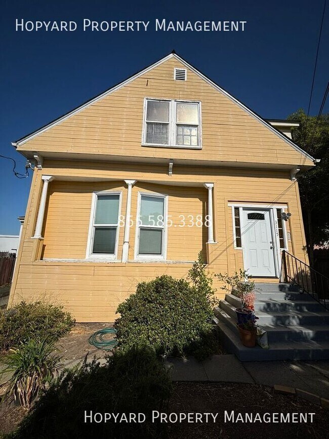 Primary Photo - 3115 Stuart St