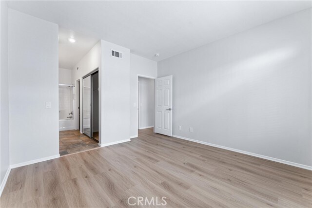 Building Photo - 23 Anana