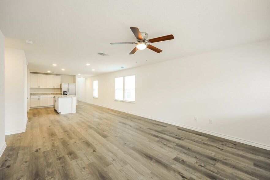 Building Photo - 10219 Monte Carmel Pl