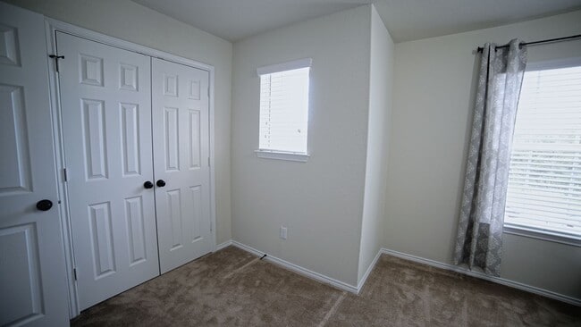 Building Photo - Home for Rent