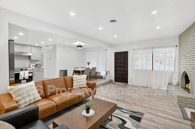 Building Photo - 6120 Westview Way