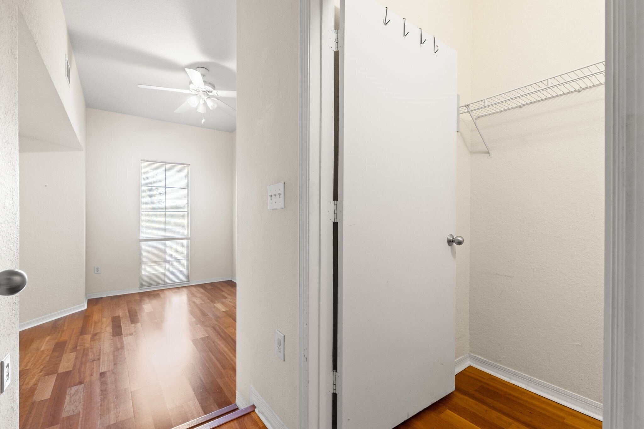 Building Photo - 402 S Armenia Ave