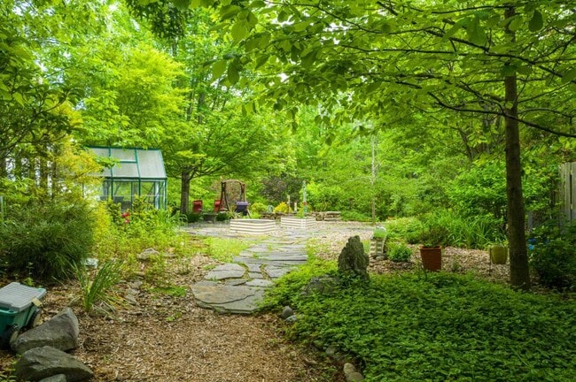 Building Photo - 348 Winding Ridge