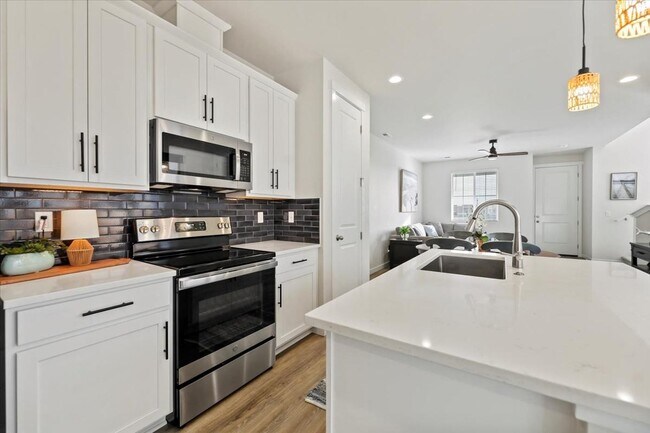 Building Photo - 12687 W Norterra Ln