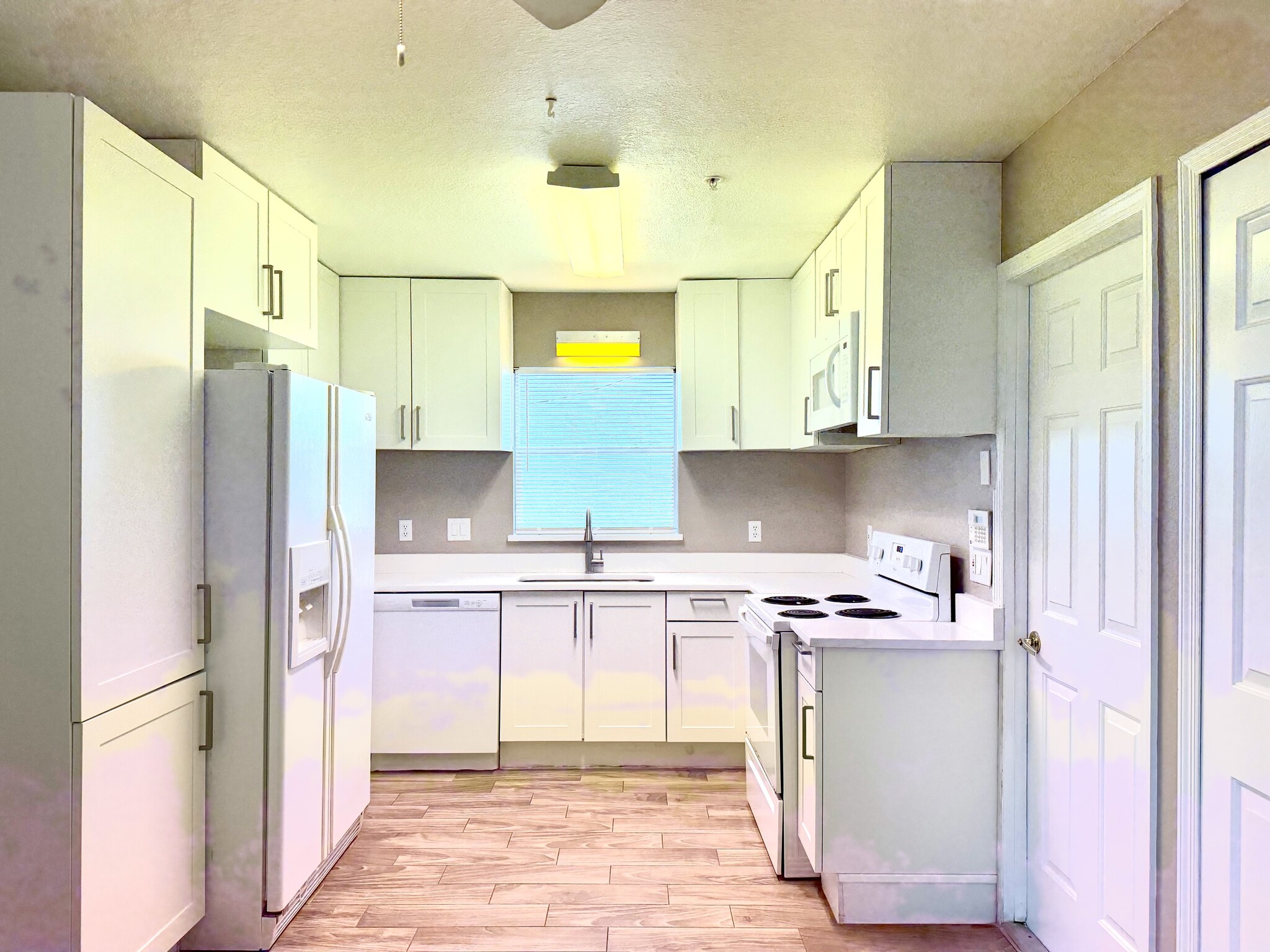 Building Photo - 1840 Bachman Way