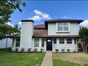 Building Photo - 2913 David Dr