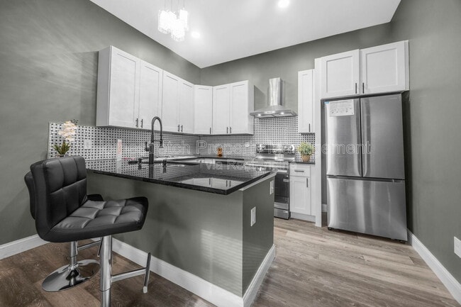 Building Photo - 3833 Oregon Ave