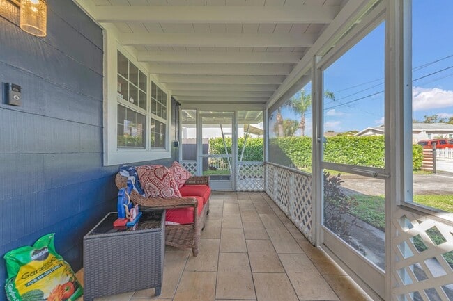 Building Photo - 818 Kaye St