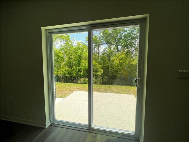 Building Photo - 2959 Canary Ave