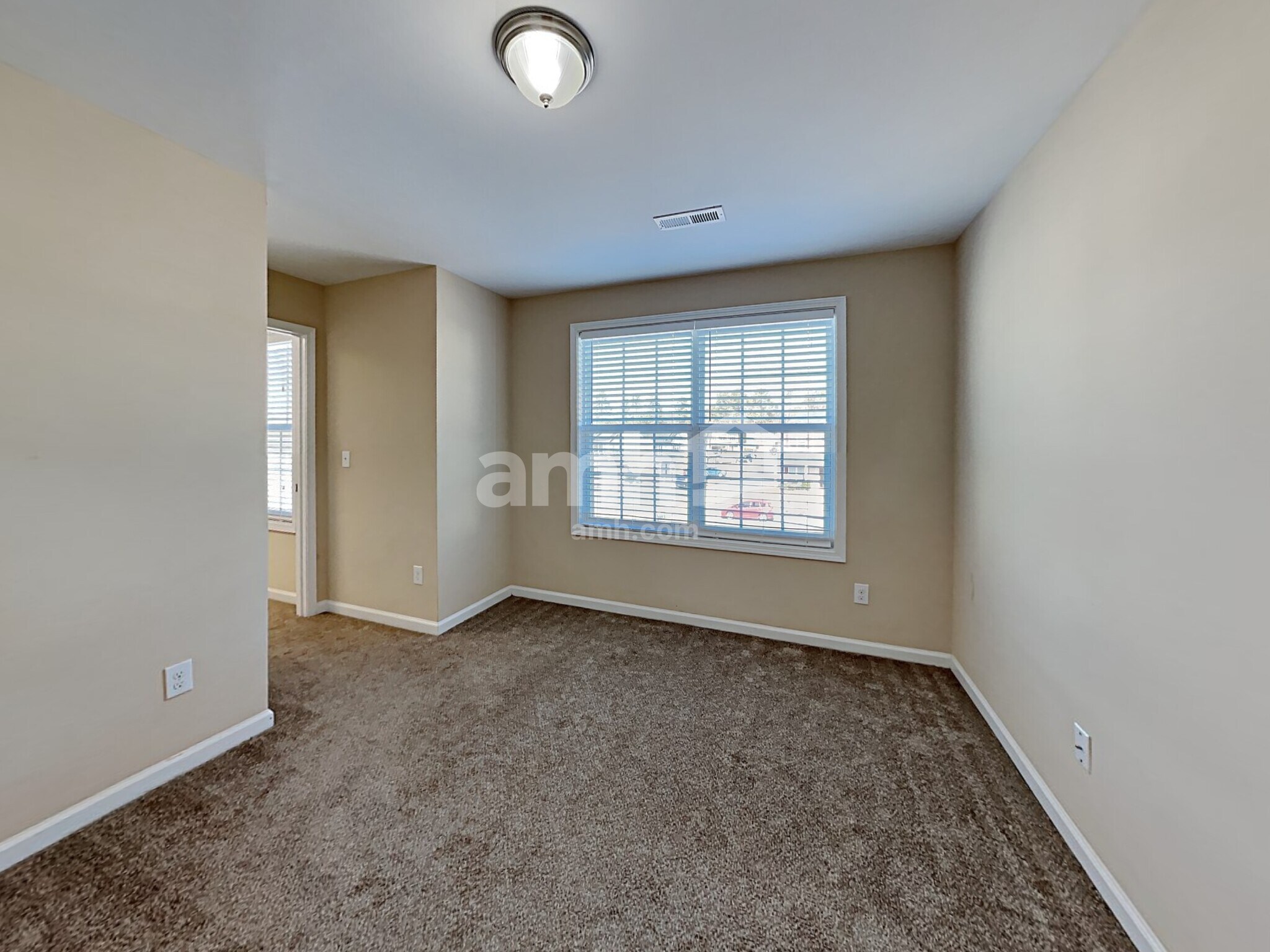 Building Photo - 4 Bolter Ct
