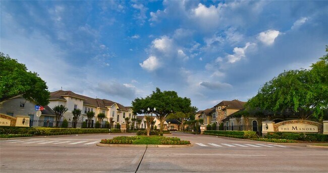 Building Photo - 4323 Lake Walk Ct