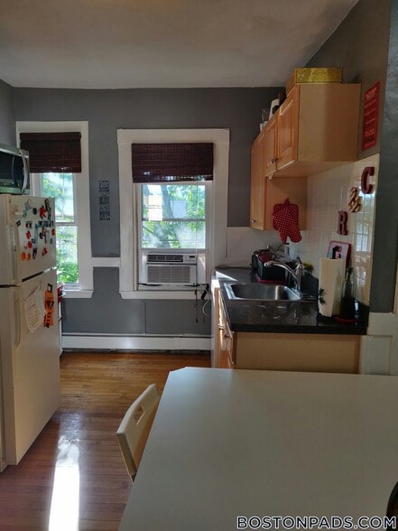 Building Photo - 150 fifth