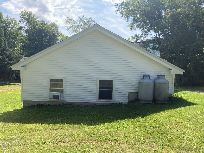 Building Photo - 215 Tuscan Rd