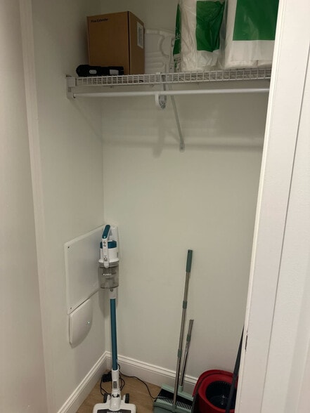 Building Photo - 677-679 Washington Street-SI ID1252103P