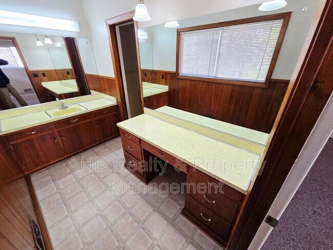 Building Photo - 3261 Alamance Rd