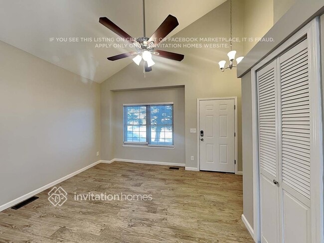 Building Photo - 240 Peck Ct