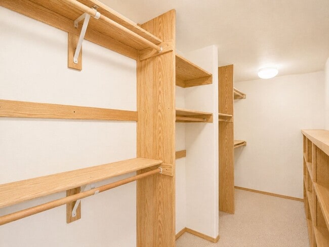 Building Photo - 226 Sparks Dr