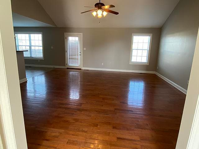 Building Photo - 911 Hidden Creek St