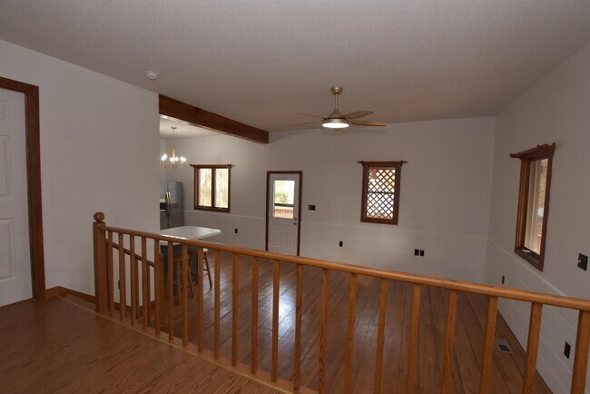 Building Photo - 45 Lookout Point