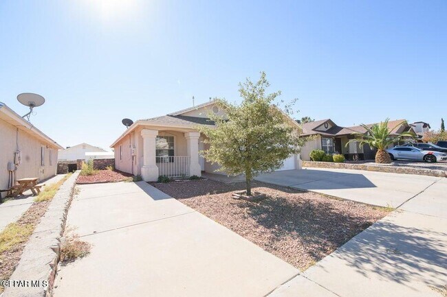 Building Photo - 12324 Tierra Buena Dr