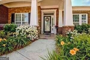 Building Photo - 232 Begonia Ct
