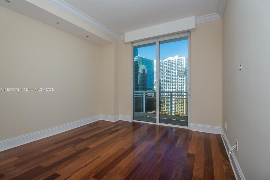 Building Photo - 901 Brickell Key