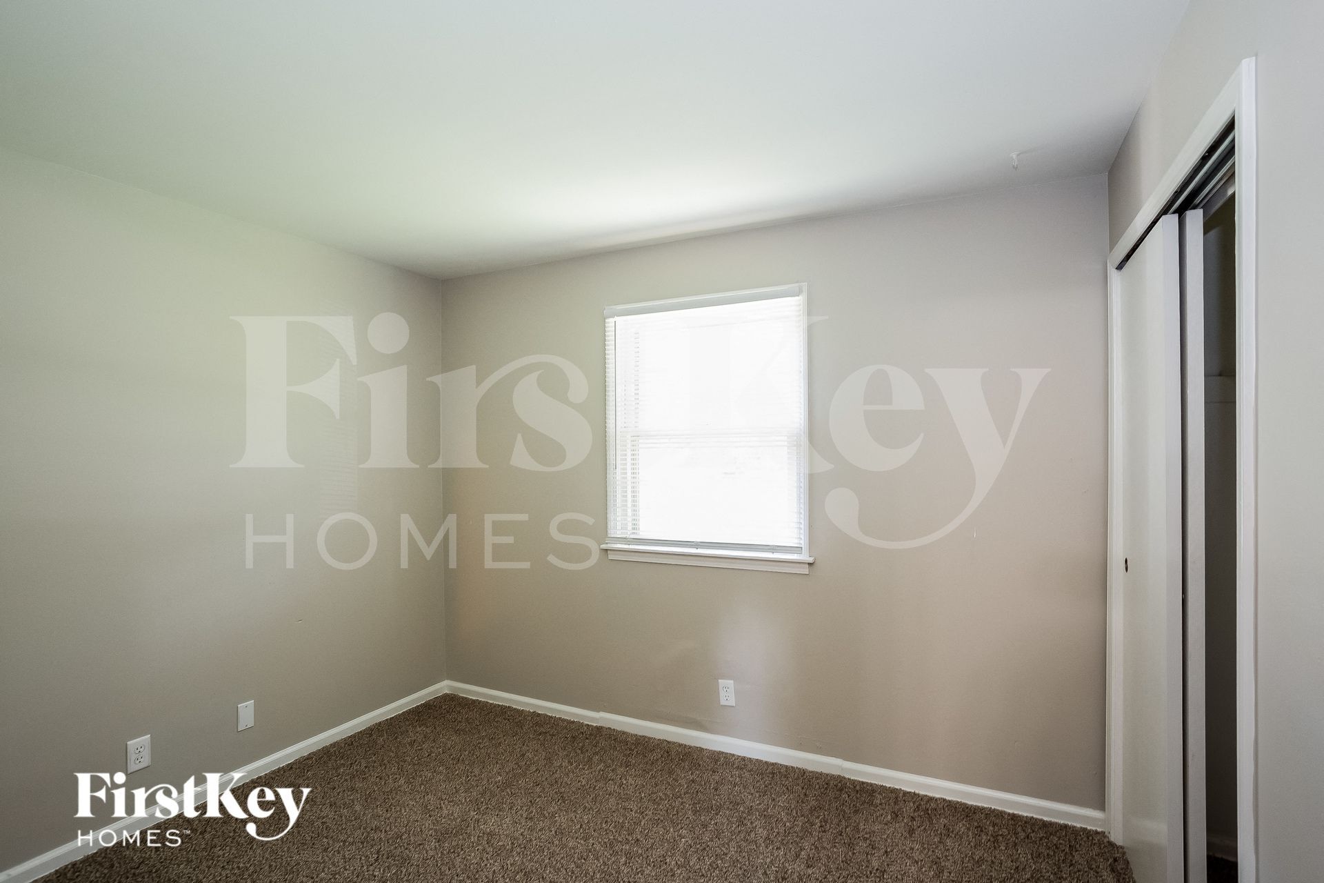 Building Photo - 4438 Windsor Rd