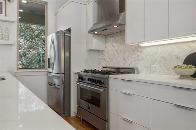 Building Photo - 5734 Oram St