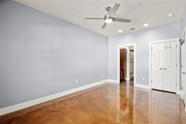 Building Photo - 1807 Poquito St