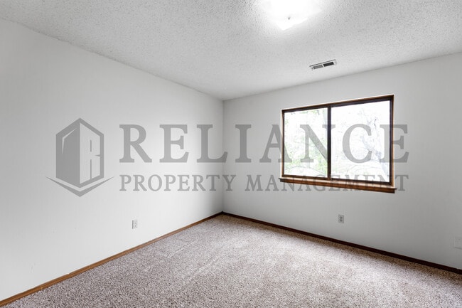 Building Photo - 1518 S Todd Pl