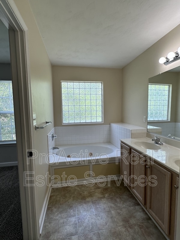 Building Photo - 5208 Pirata Pl
