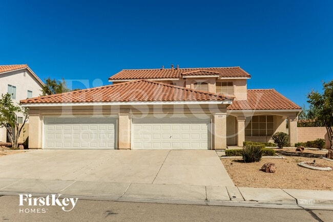 Building Photo - 820 Crescent Moon Dr