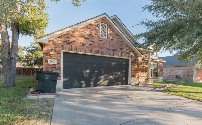 Primary Photo - 5907 Drystone Ln