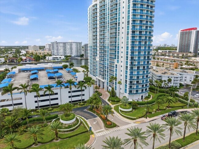 Building Photo - 1945 S Ocean Dr