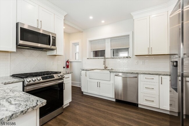 Building Photo - 12 N Willow St