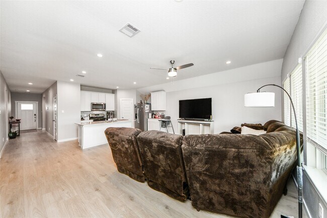 Building Photo - 31711 Melkridge Rd