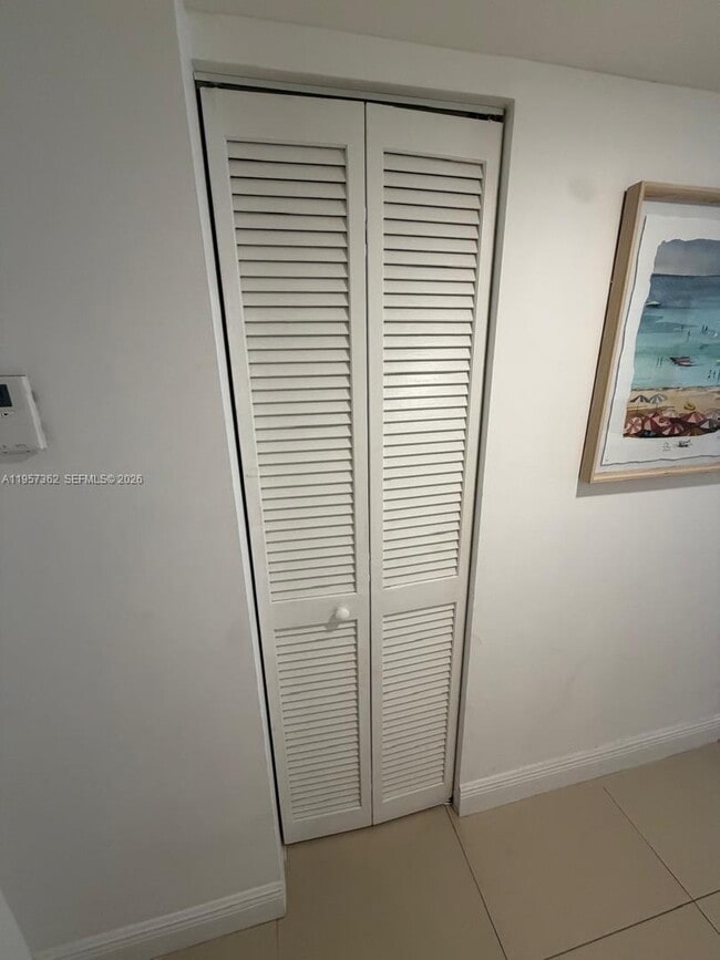 Building Photo - 1865 Brickell Ave