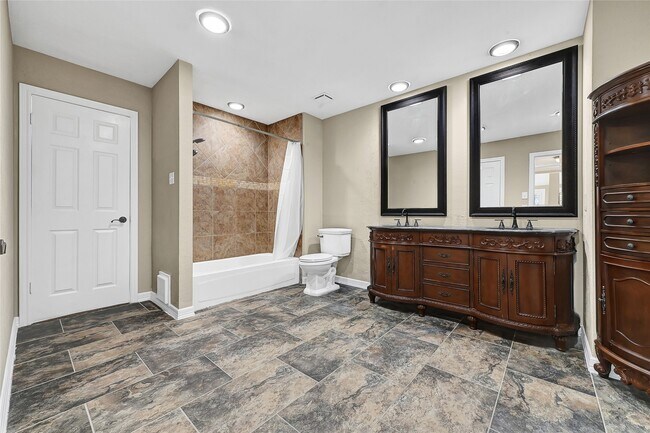 Building Photo - 19810 Bambiwoods Ct