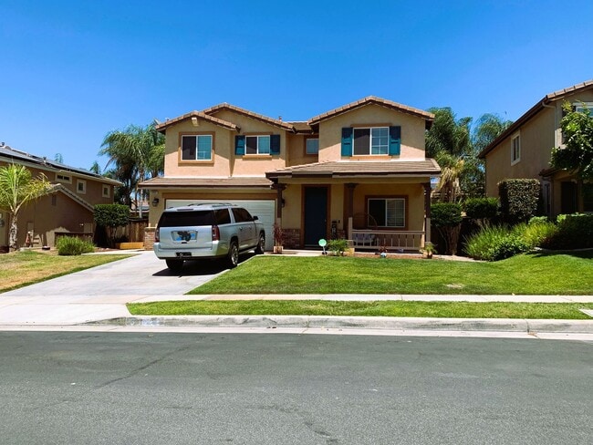 Building Photo - Beautiful 3 Bedroom Mapleton Home on a Res...