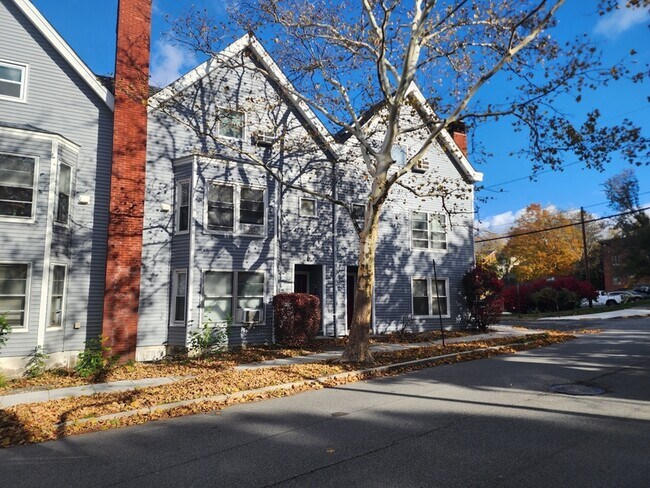 Building Photo - 125 Union St