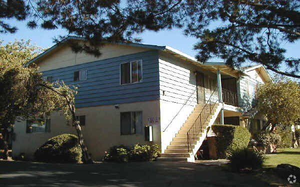 Building Photo - 1173 Shirley Dr