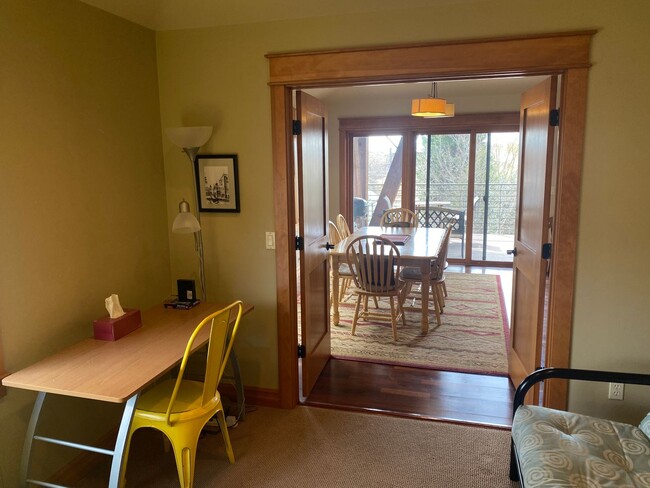 Building Photo - 2 bedroom Whitefish Condo with views and walking distance to City Beach!