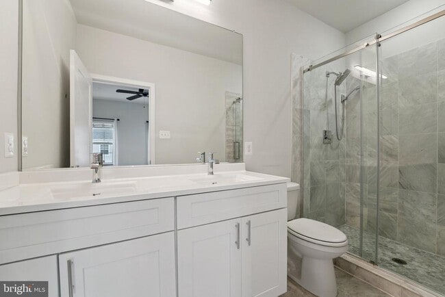 Building Photo - 7728 Lexington Ct