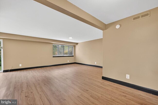 Building Photo - 10116 Little Pond Pl