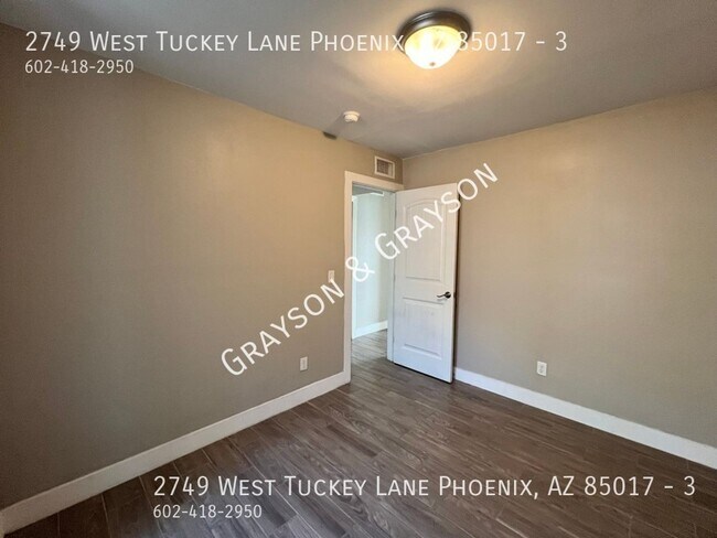 Building Photo - 2749 W Tuckey Ln