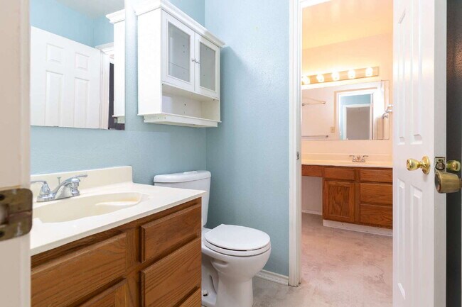Building Photo - Charming 3-Bedroom Home in Feather Ridge –...