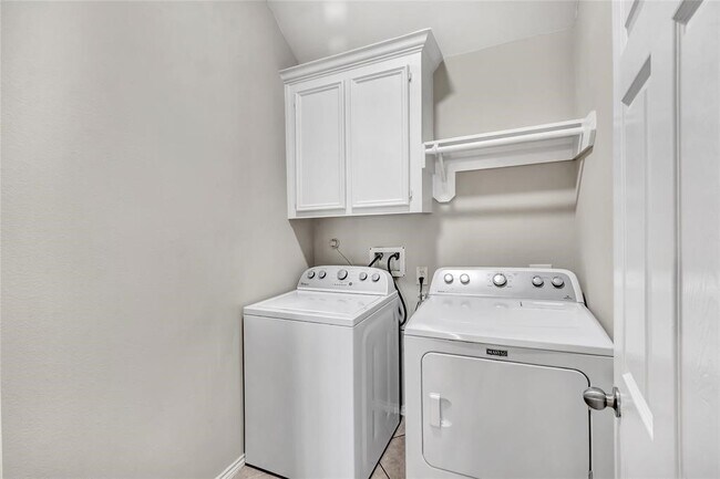 Building Photo - 15814 Finwood Ln